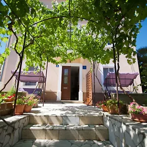 Loreta Apartman